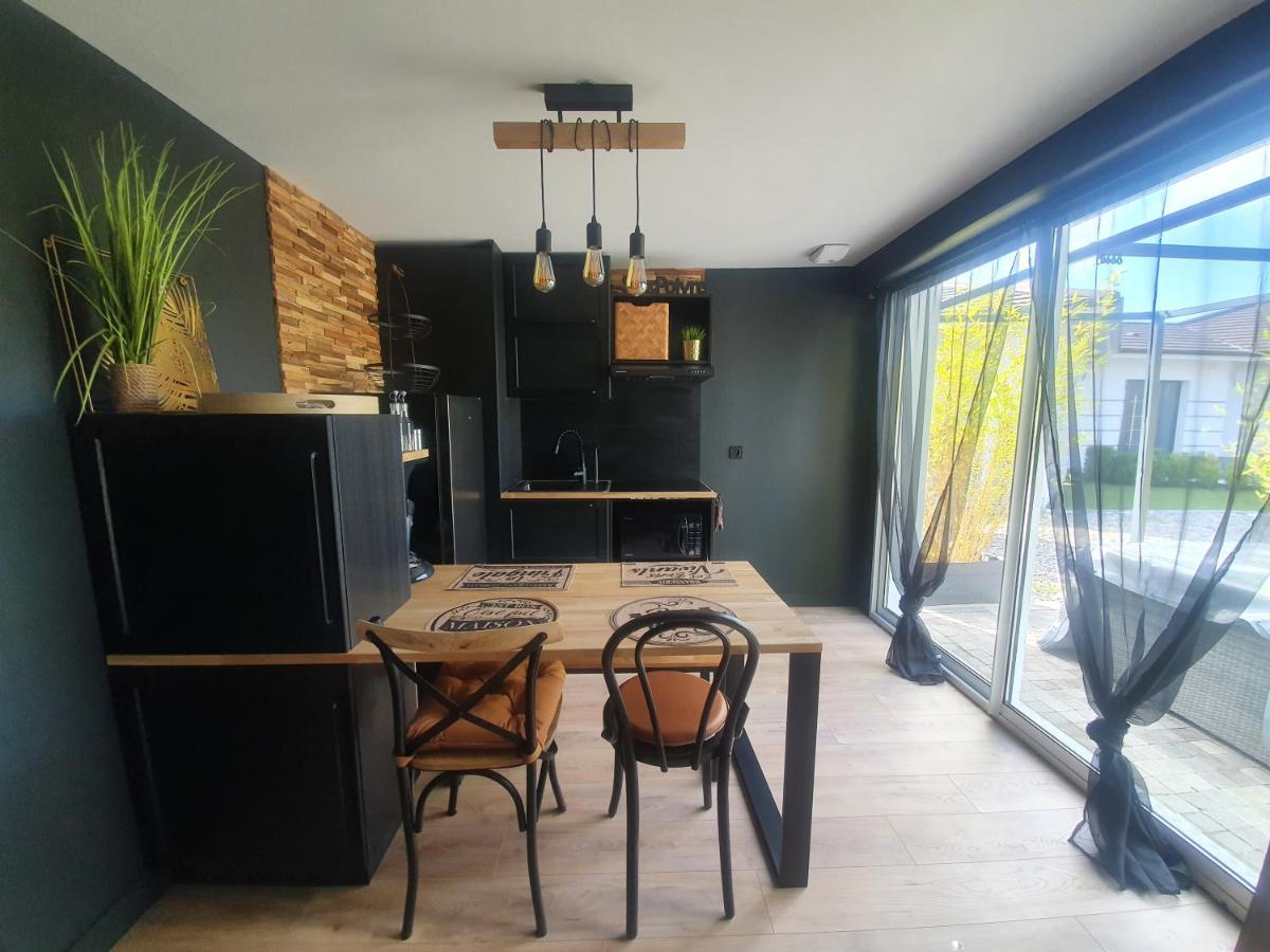 Jungle Apartment Mios Exterior photo